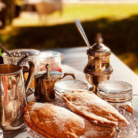 Un Banc Au Soleil Bed & Breakfast Marsilly  Ngoại thất bức ảnh