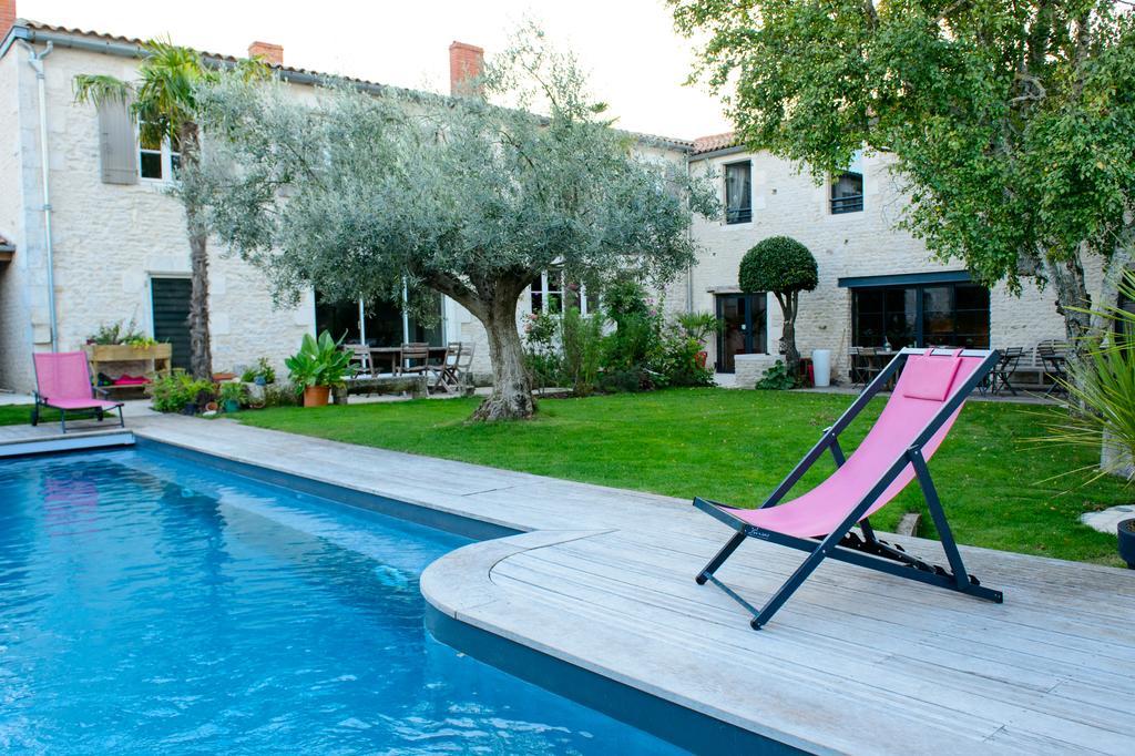 Un Banc Au Soleil Bed & Breakfast Marsilly  Ngoại thất bức ảnh